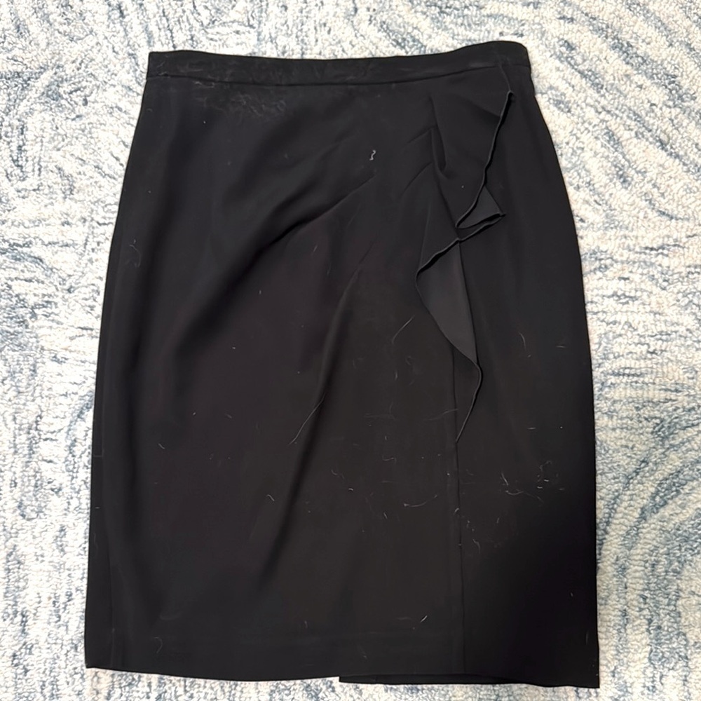 Tahari ruched, ruffle, black pencil ski skirt eight